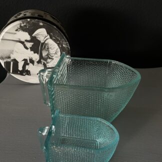 1 middelgrote en klein groen gruttersbakjes